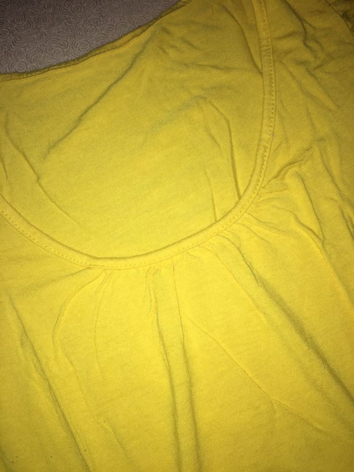 Tee shirt jaune - photo numéro 2