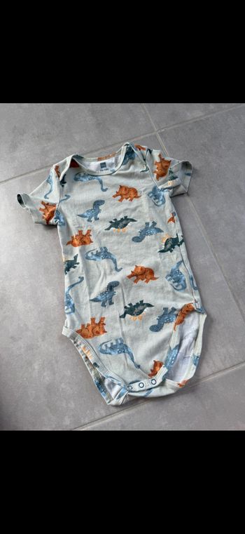 Body manches courtes Dinosaure Hema 3-4 ans