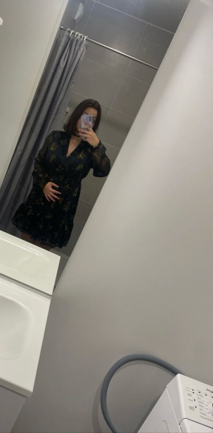 Robe noir à motif doré - photo numéro 2