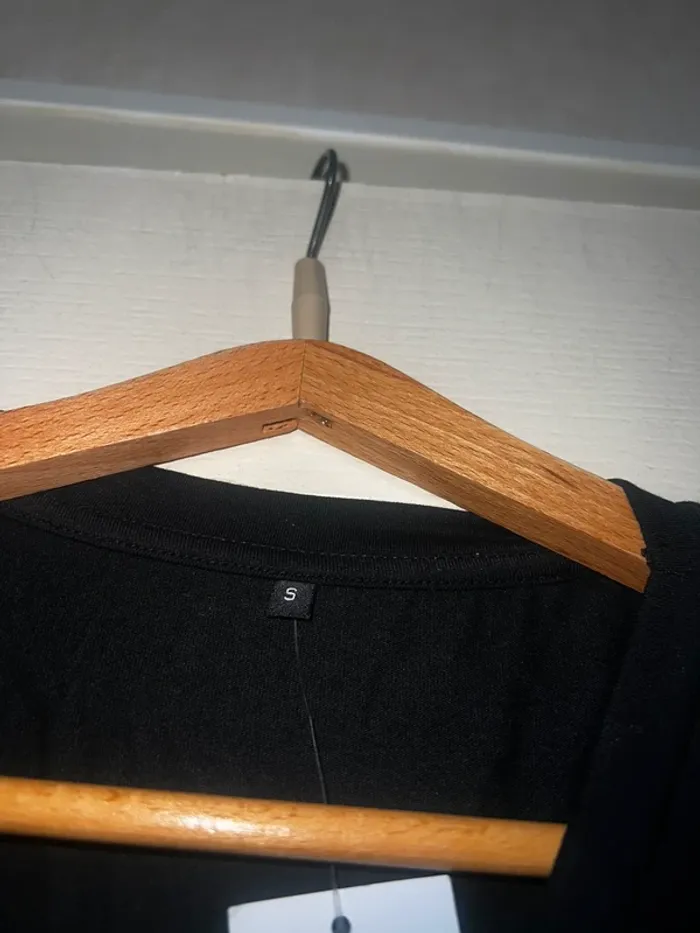 T-shirt sans marque - photo numéro 4