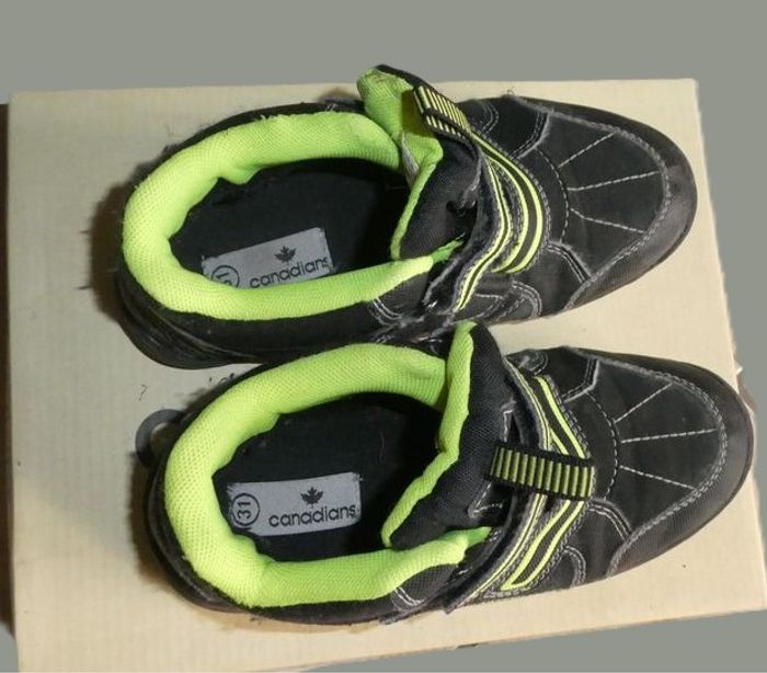 Bottines hiver T. 31 Canadians très bon état - photo numéro 3