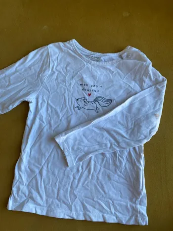 T-shirt manche longue taille 36 mois