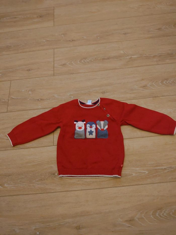 Pull de Noël : renne, pingouin, blaireau