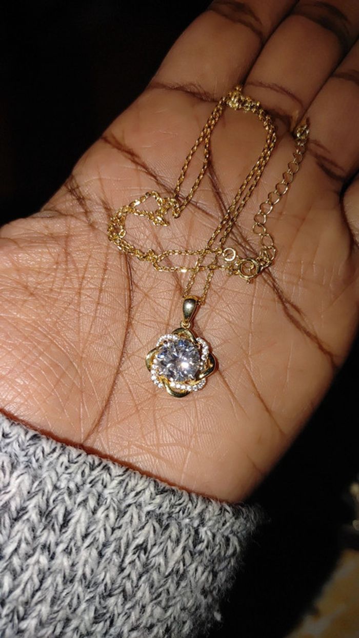 Collier en argent véritable plaqué or pendantif moissanite 3 carats