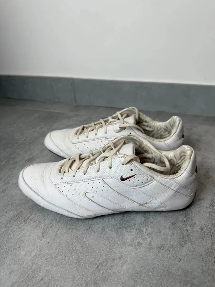 Baskets de Golf Nike femme taille 38,5 - photo numéro 2