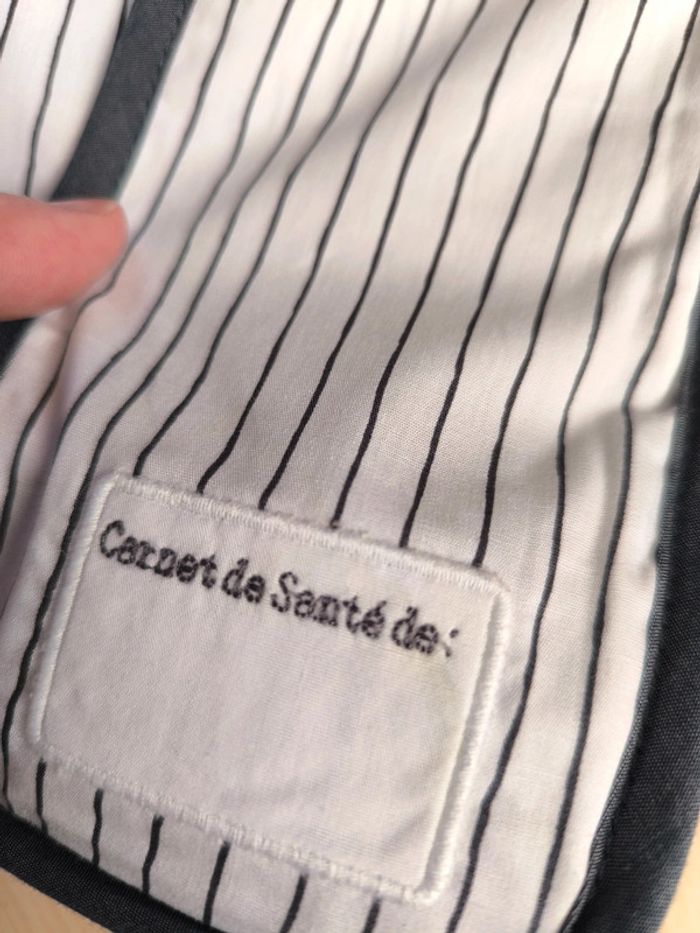 Protège carnet de santé - photo numéro 4
