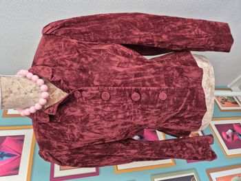 Veste / blazer en velours bordeaux cintrée taille 38