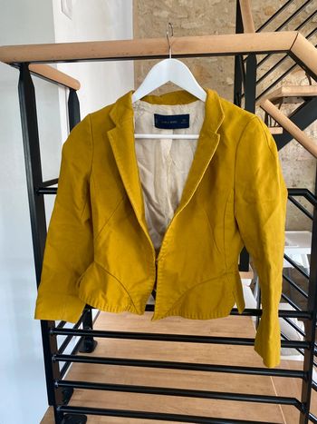 Veste jaune moutarde