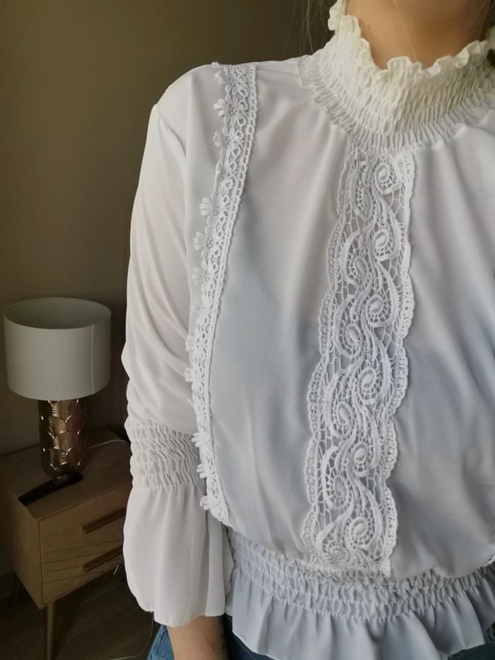 Blouse dentelle blanche - photo numéro 2
