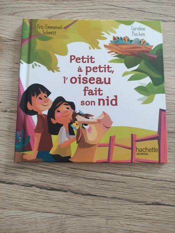 Petit à petit l'oiseau fait son nid