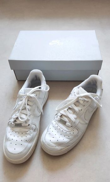 Baskets NIKE pointure 40