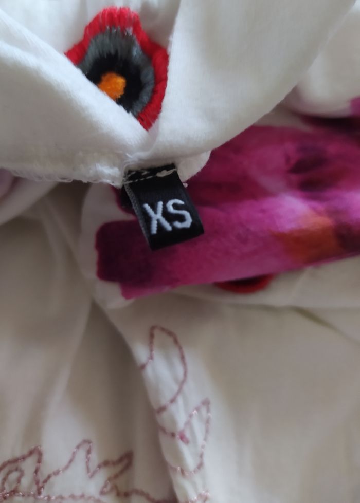 Robe Desigual taille XS. - photo numéro 3