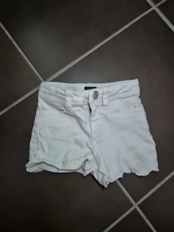 Short IKKS