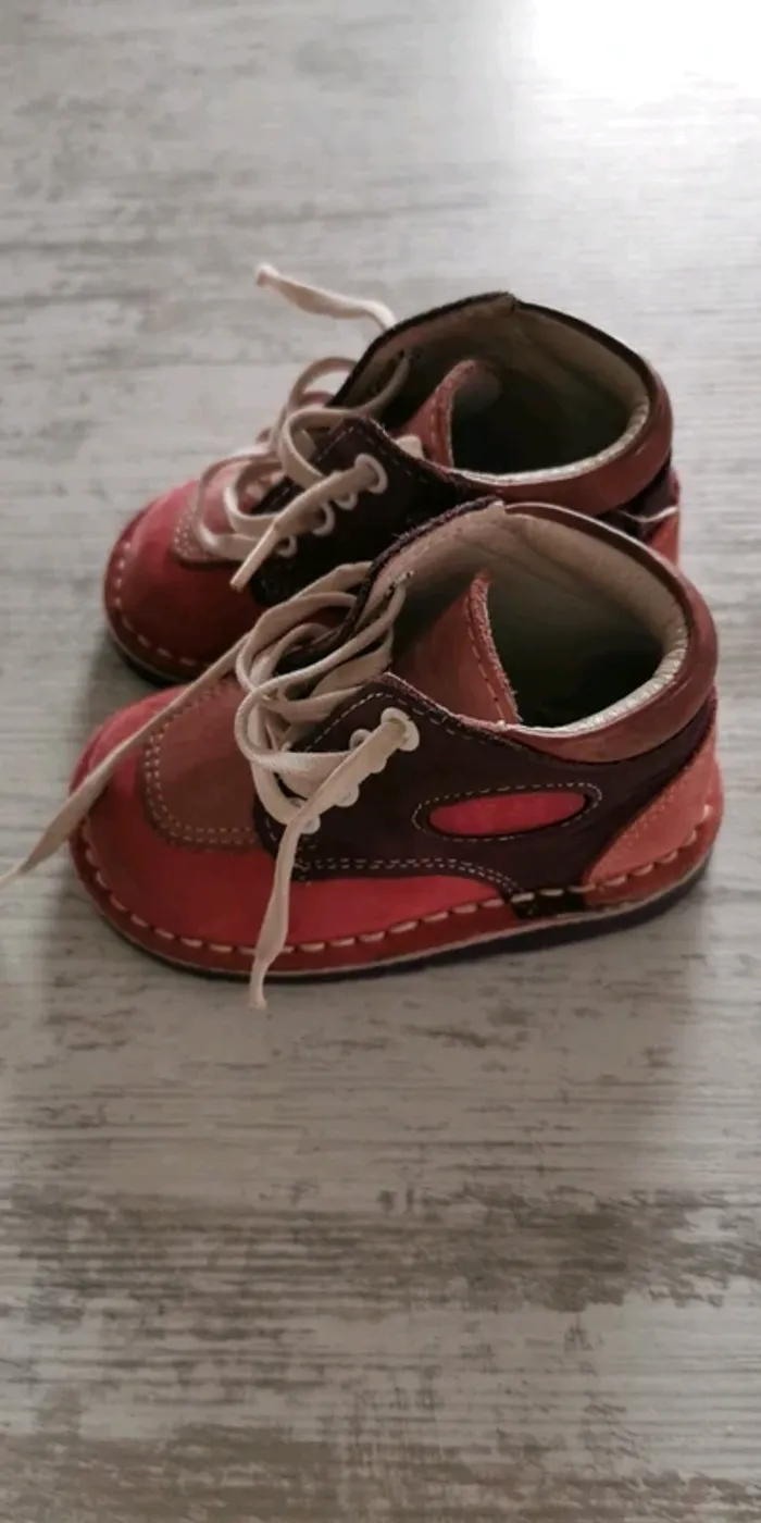 Chaussures style kickers pointure 19