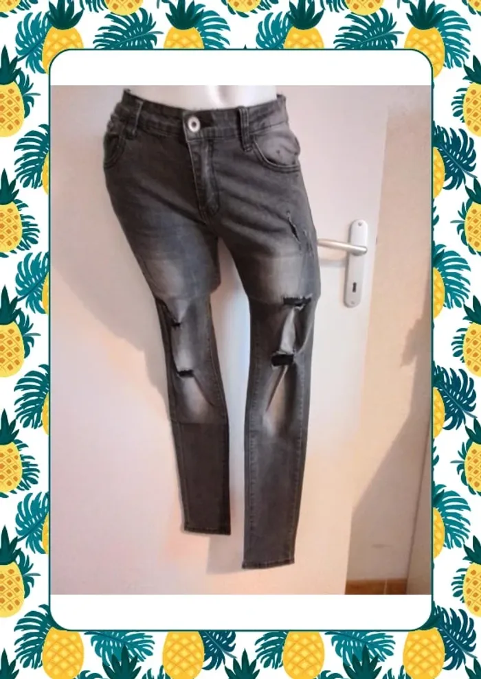 Jean gris noir effet troué - photo numéro 2