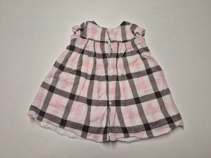 Robe rose et noir - photo numéro 2