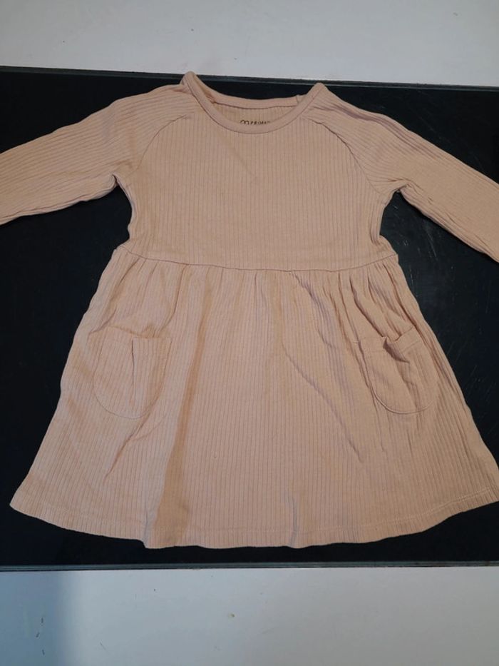 Petite robe - photo numéro 2