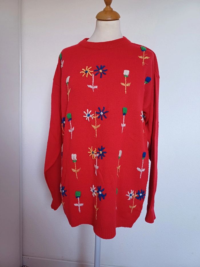 Pull fleurs brodé