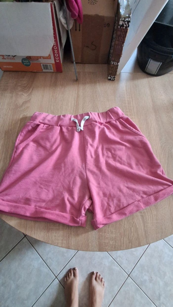 Short M - photo numéro 2