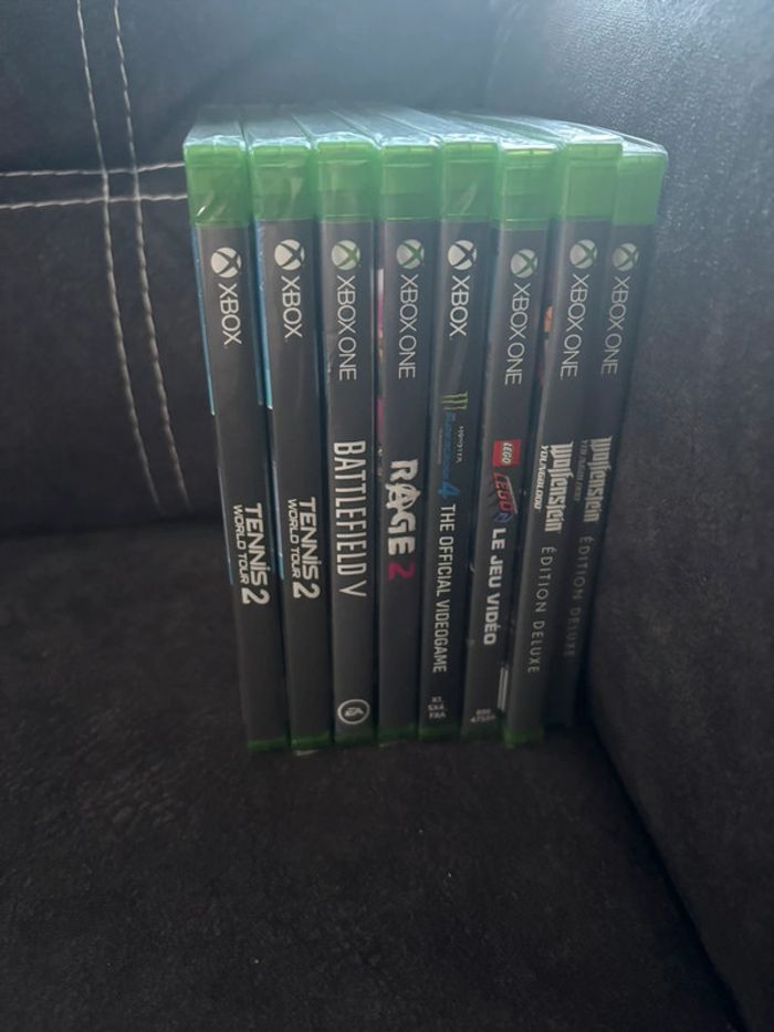 Lot de 8 jeux de Xbox neuf
