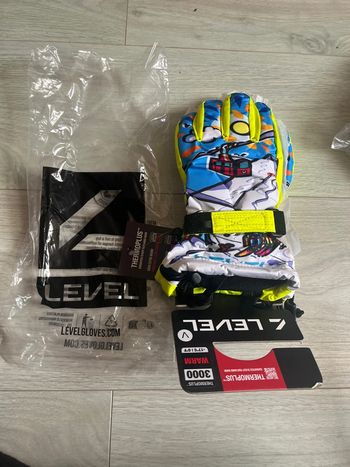 Gant de ski garçon level gloves taille 9-10 ans neuf prix boutique 42,5€