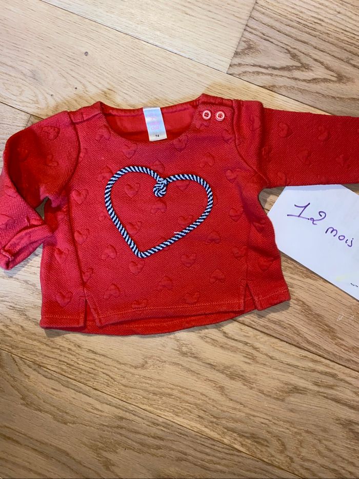 Pull rouge coeur 12 mois