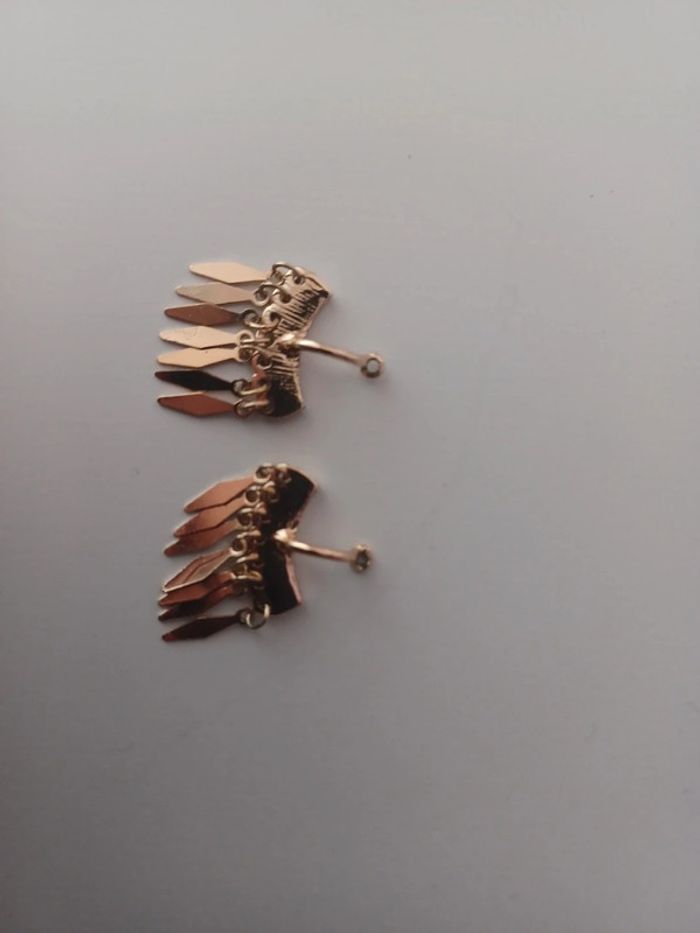 Rajout boucles d'oreilles - photo numéro 4