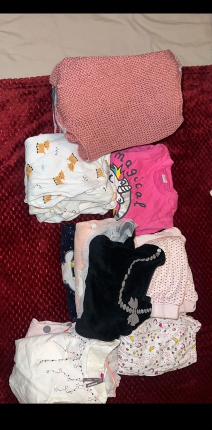 Lot vêtement bébé un an