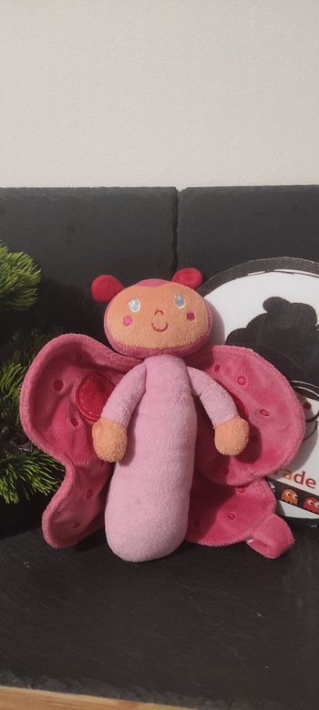 Doudou plat Papillon rose rouge orange attache tétine influx rond peluche Aile