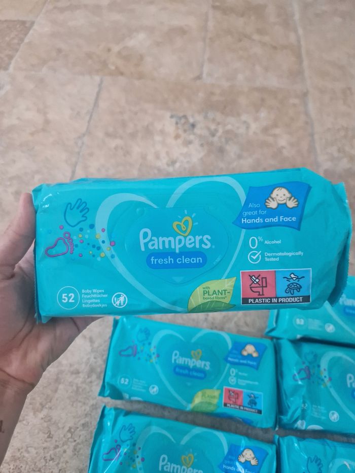 Lot de 11 paquets de lingettes neuves pampers - photo numéro 2