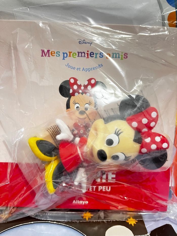 Livre Disney mes premiers amis sous blister - photo numéro 2