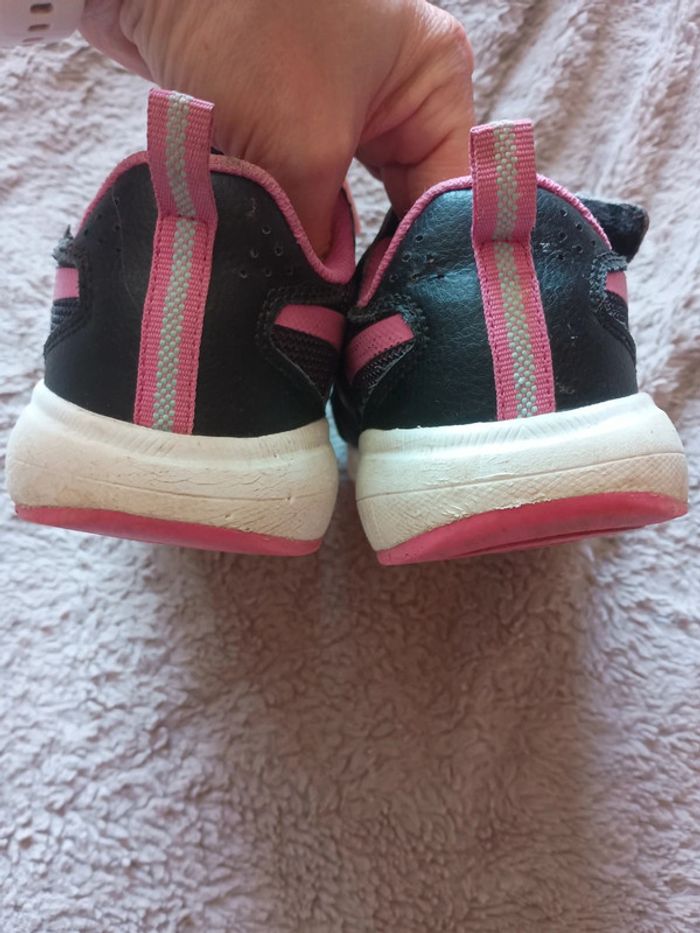 Baskets Reebok taille 33 - photo numéro 3