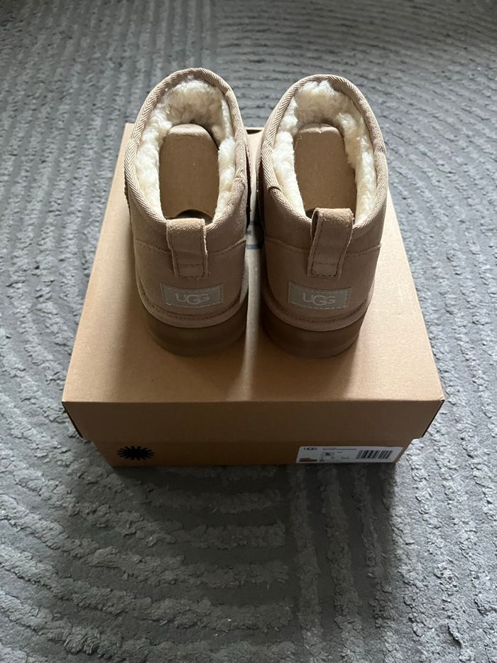 UGG Classic Ultra Mini Platform Taille 37 - photo numéro 8