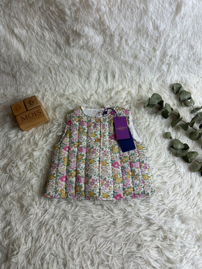 Veste sans manche liberty Cyrillus taille 6 mois
