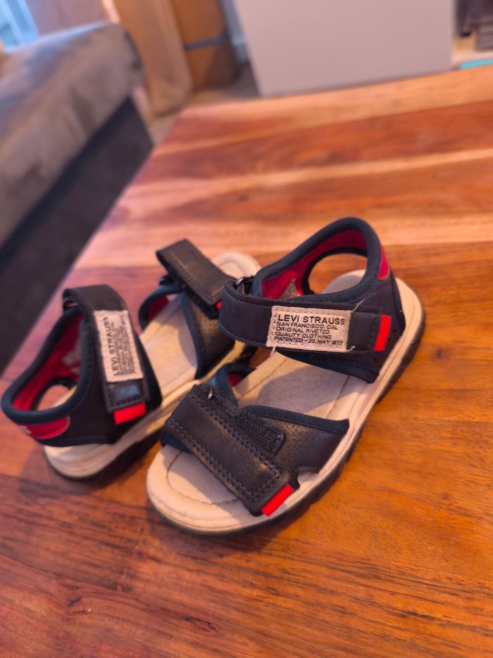 Sandales Levi's - pointure 25