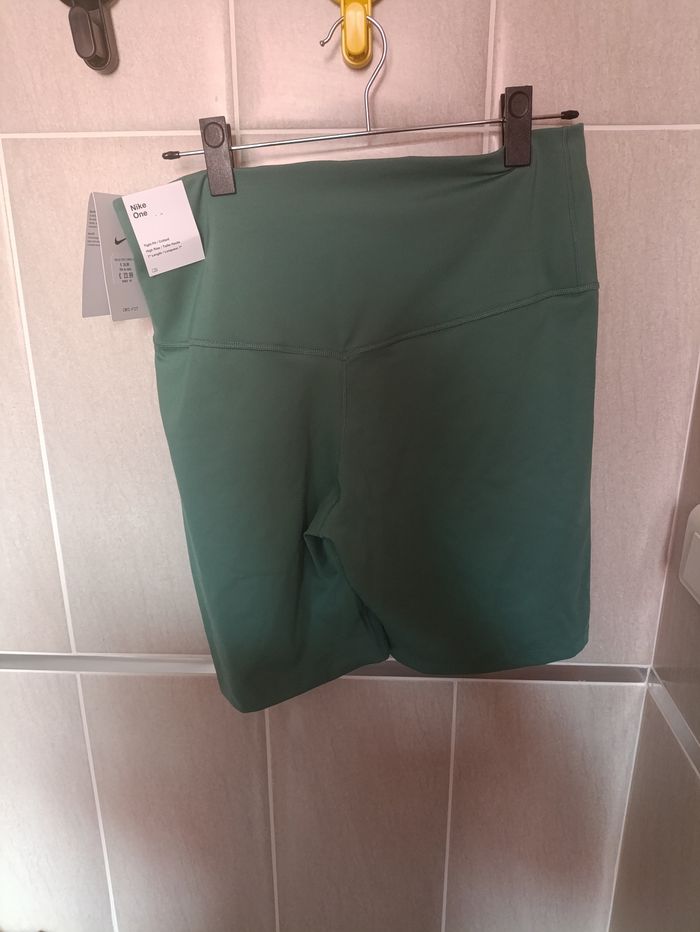 Short Nike vert - photo numéro 2