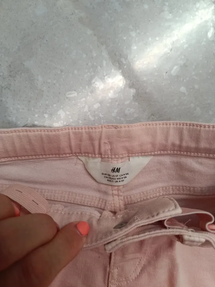 Short en jean rose pâle H&M 5 ans - photo numéro 2