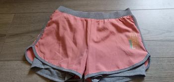 Short 8 ans jamais porté