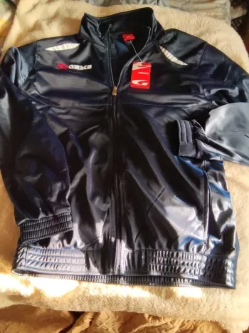 Veste sport homme. Marque Gems (A206)