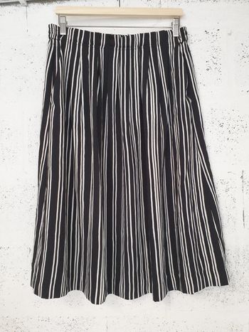 Jupe à lignes