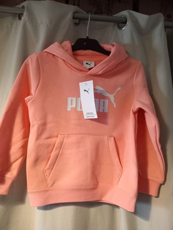 Sweat molletonné taille 5/6ans Puma 
