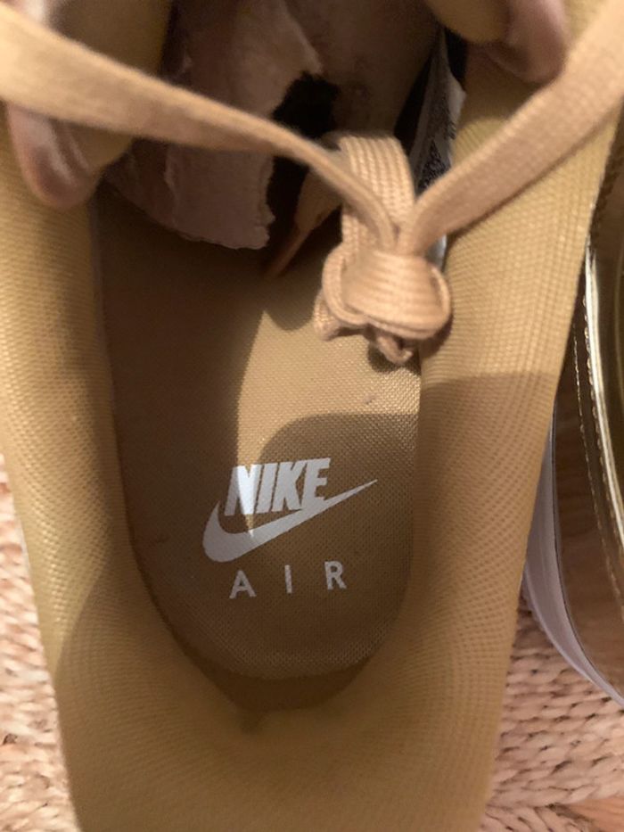 Magnifique baskets Nike Air Force 1 Gold Metallic  | Sneakers collector en 42,5 - photo numéro 11