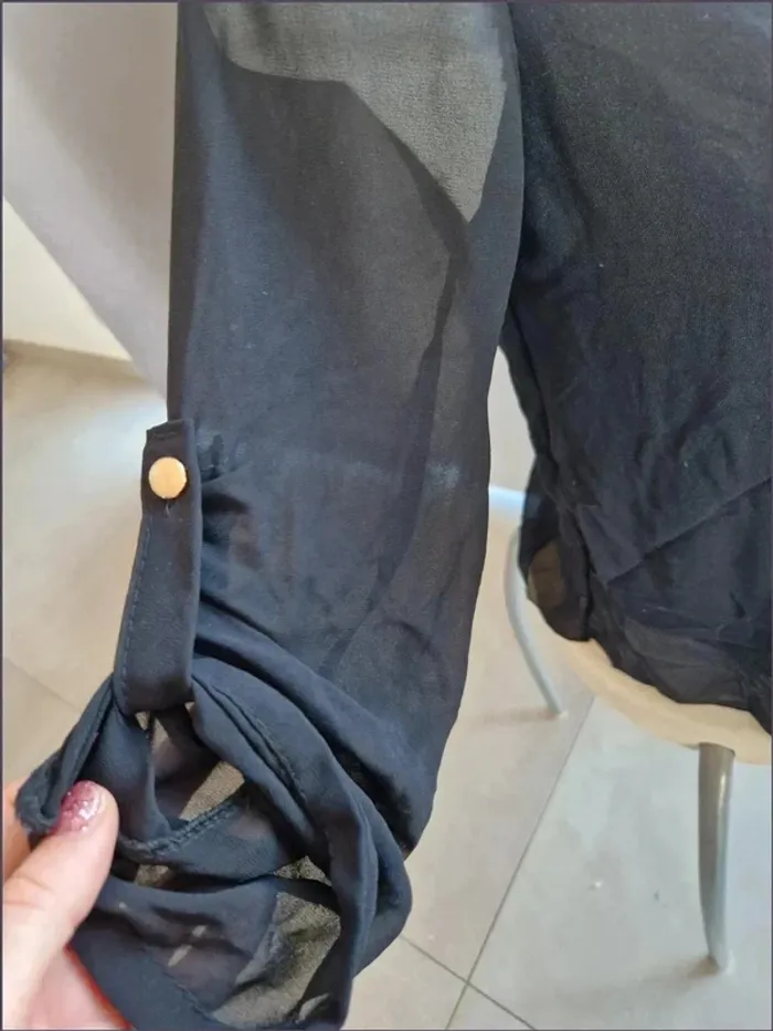 Blouse noire - Taille 36-38 - New Collection - photo numéro 2