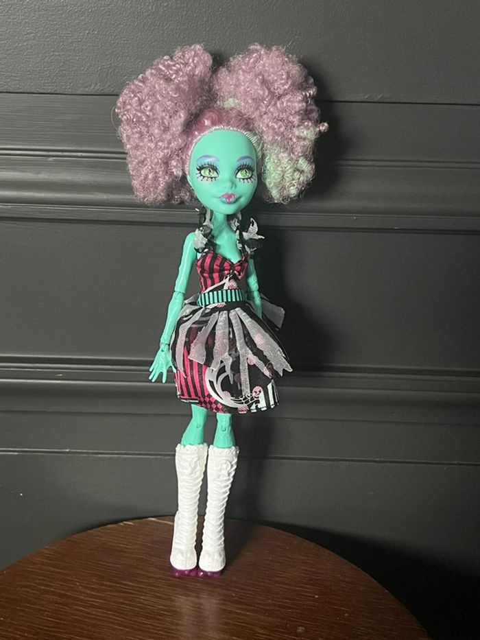 Monster high freak du chic honey swamp - photo numéro 2