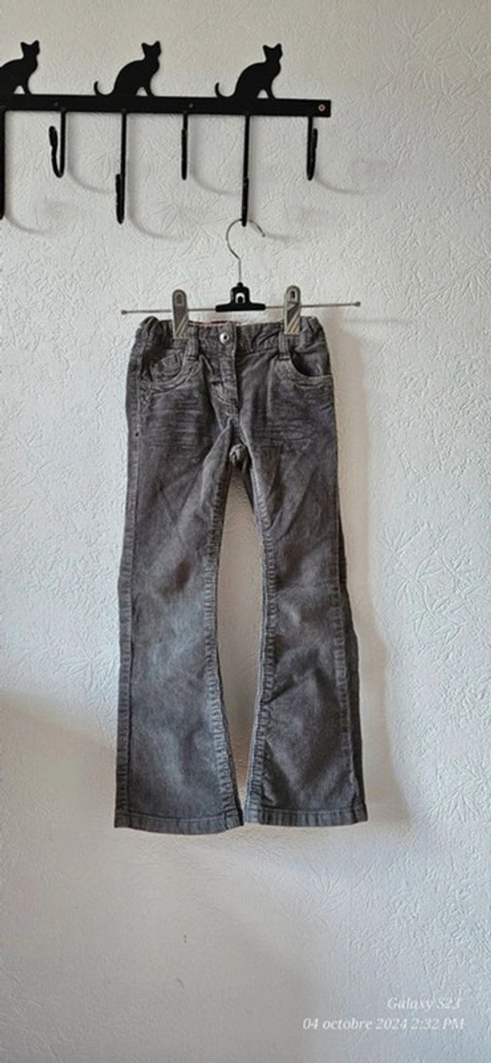 Pantalon évasé velours côtelé 5A