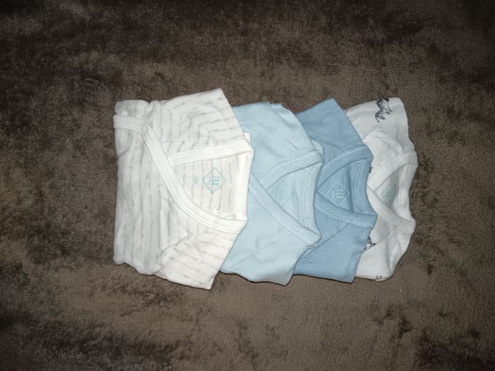 Lot de 4 bodies - photo numéro 5