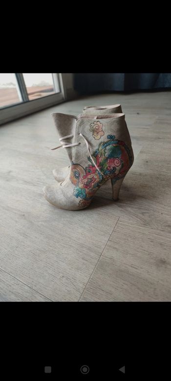 Bottines 38 Dogo femme a talons 8-9cm beige dessin multicolore