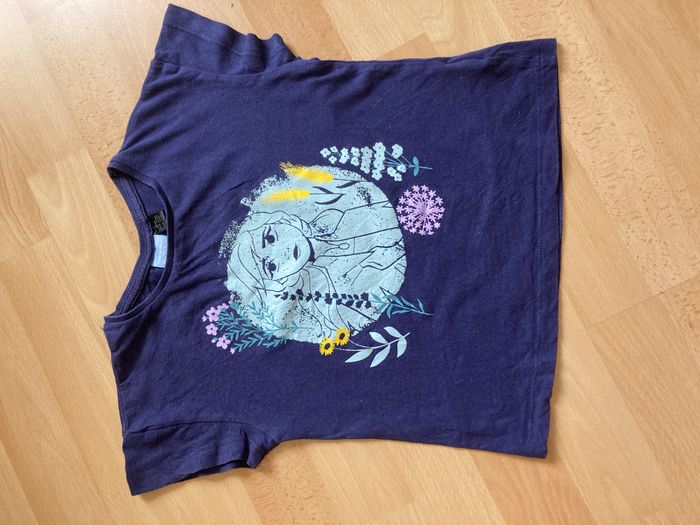 2 Tee-shirts Disney Reine des neiges taille 98/104 - photo numéro 2