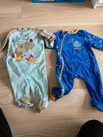 Lot de 2 pyjamas 9 mois neuf