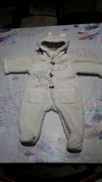 Combinaison Winnie l'ourson